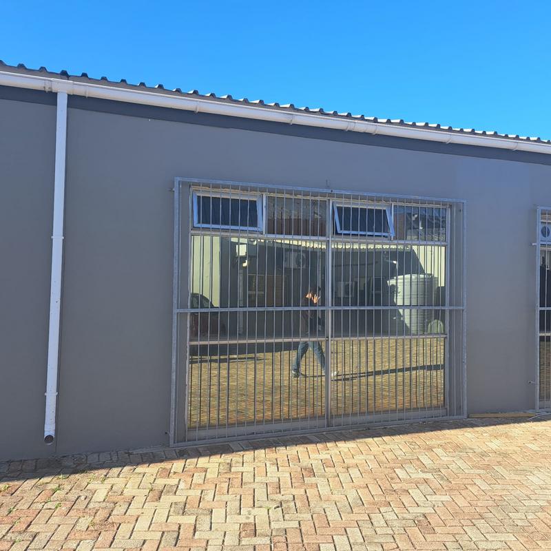 To Let commercial Property for Rent in Sidwell Eastern Cape